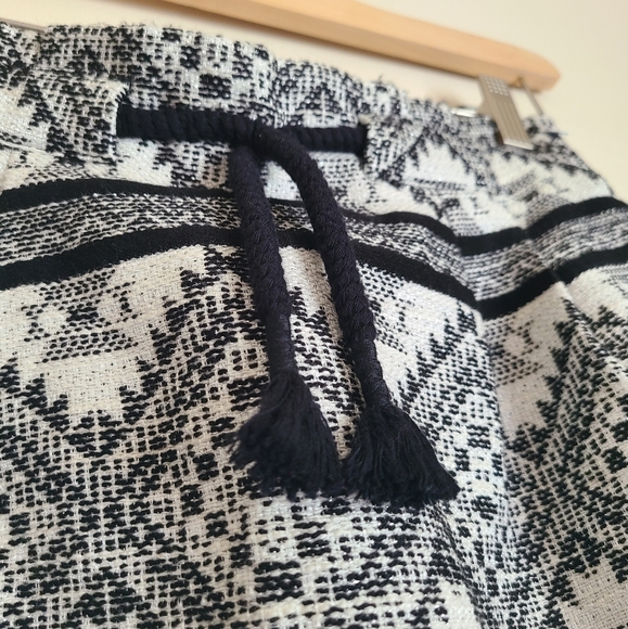 Zara Boho Skirt - Picture 3 of 13